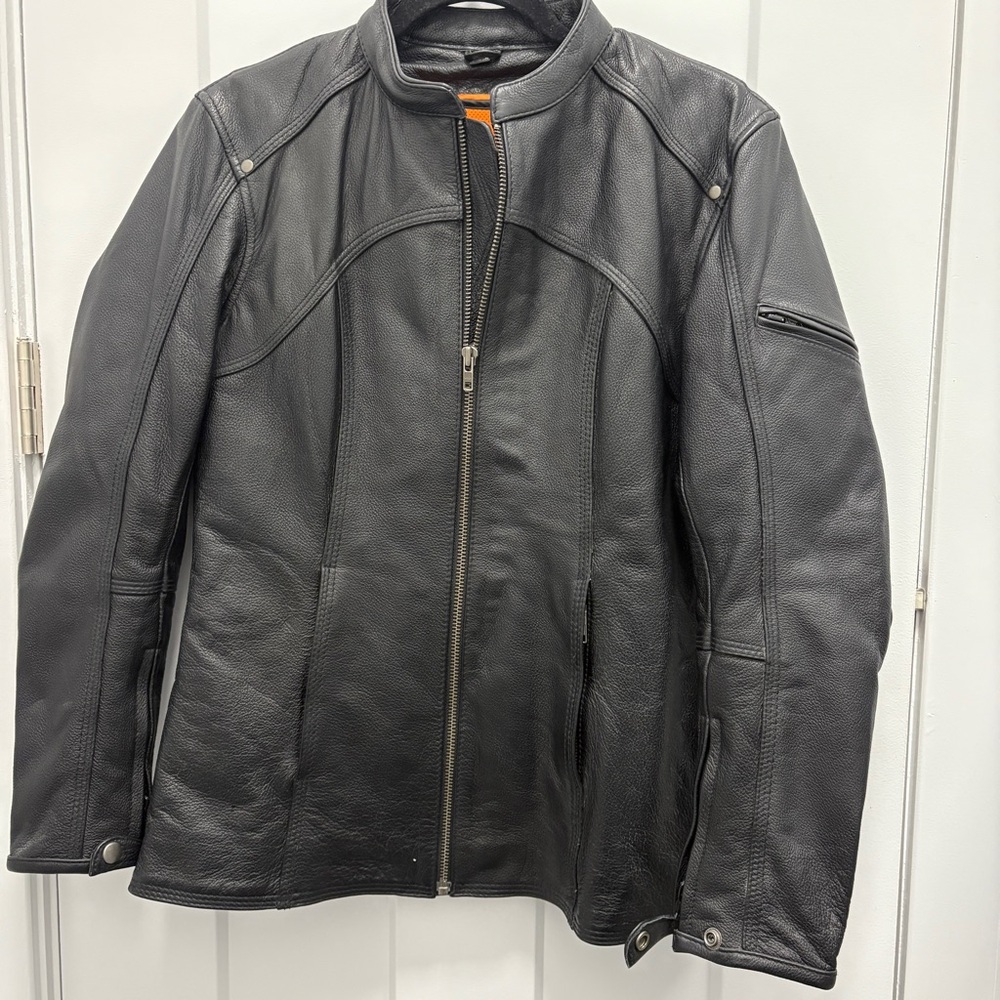 First MFG Classic Ladies Small Black Leather Biker Moto Jacket Thinsulate Lining